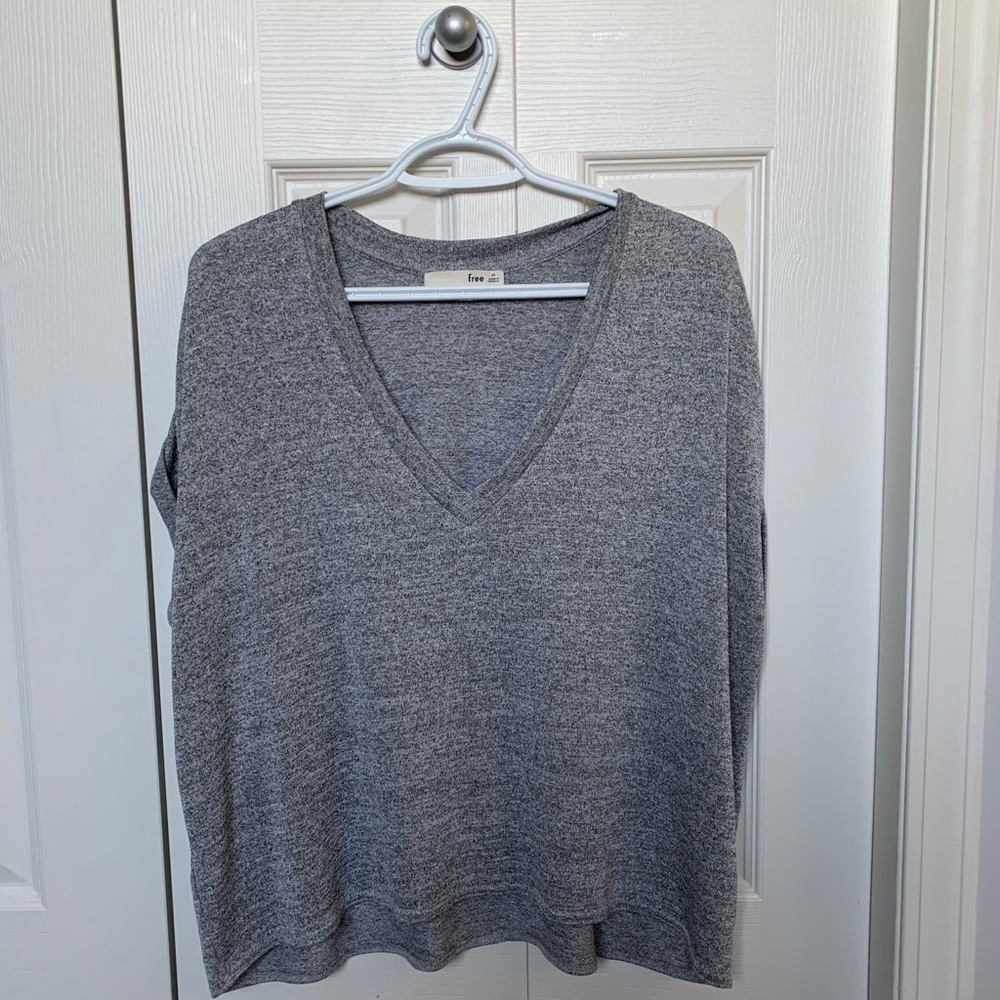 Aritzia Gray Top